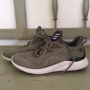 Adidas Women AlphaBounce EM Running Shoes Size 8.5